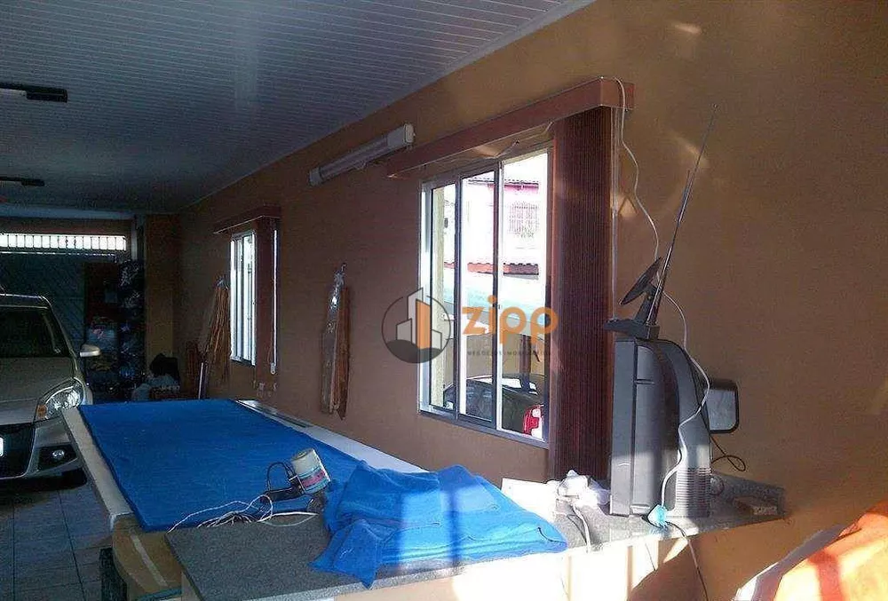 Sobrado à venda com 6 quartos, 300m² - Foto 4