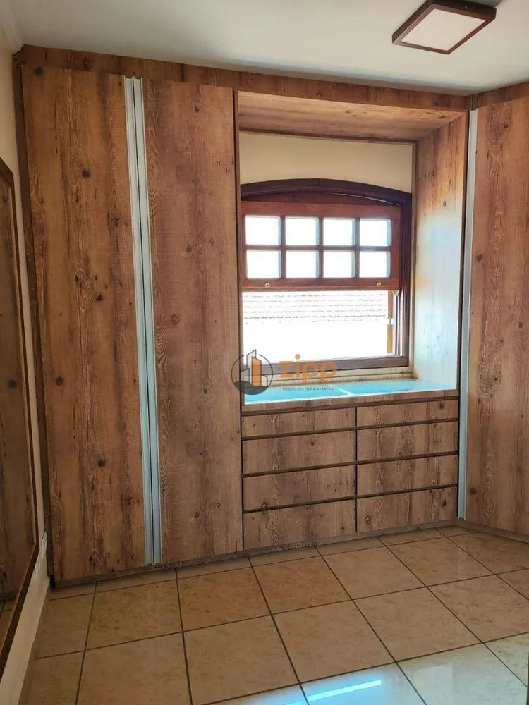 Sobrado, 3 quartos, 340 m² - Foto 2