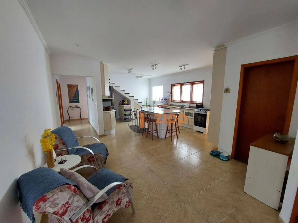 Sobrado, 3 quartos, 282 m² - Foto 3