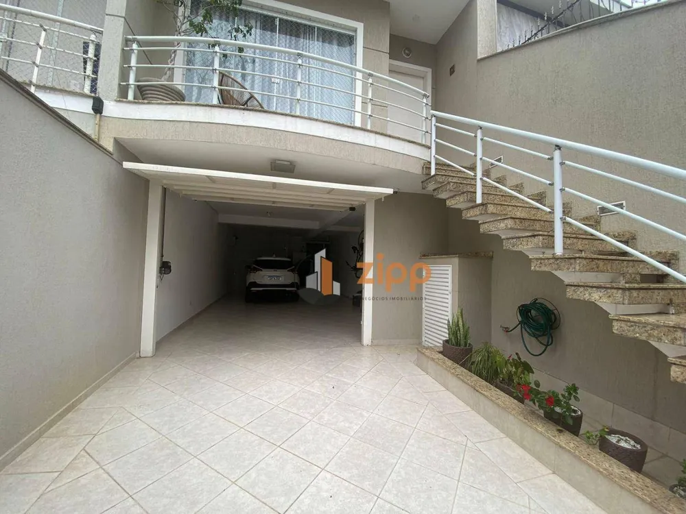 Sobrado, 3 quartos, 205 m² - Foto 2