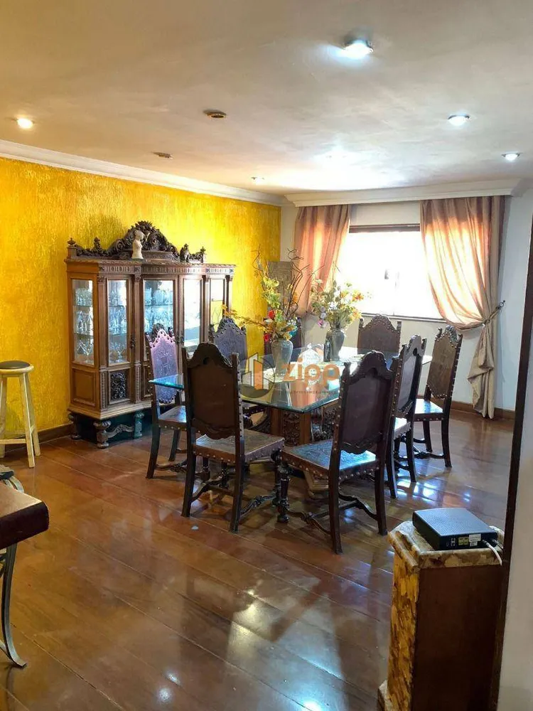 Sobrado, 3 quartos, 250 m² - Foto 1