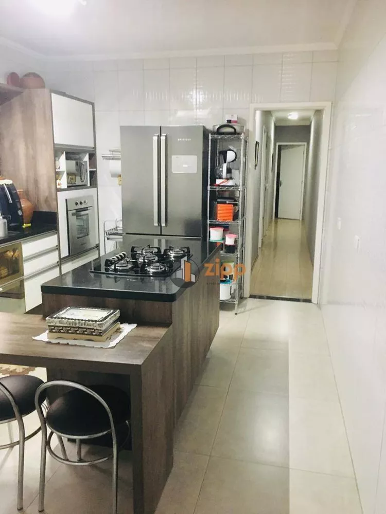 Sobrado à venda com 3 quartos, 121m² - Foto 4