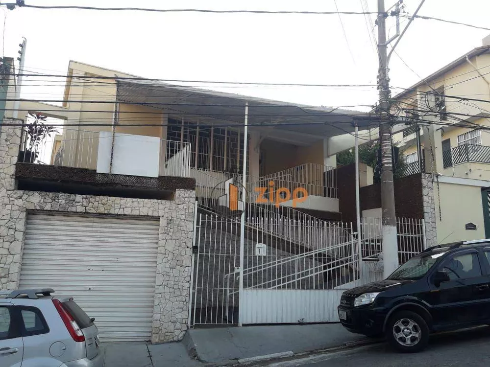 Casa à venda e aluguel com 8 quartos, 450m² - Foto 1