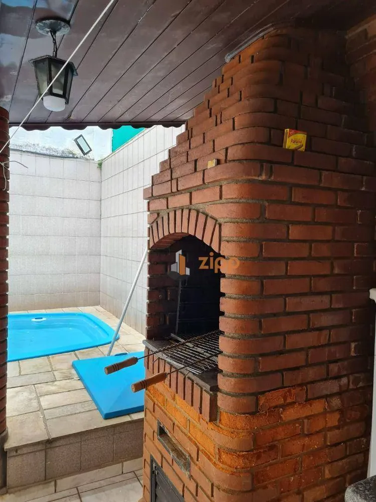 Casa, 3 quartos, 255 m² - Foto 1
