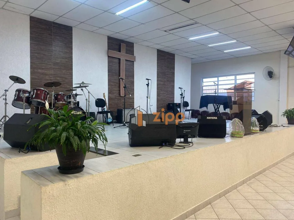 Loja-Salão, 600 m² - Foto 1