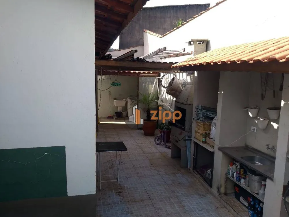 Casa, 3 quartos, 211 m² - Foto 2