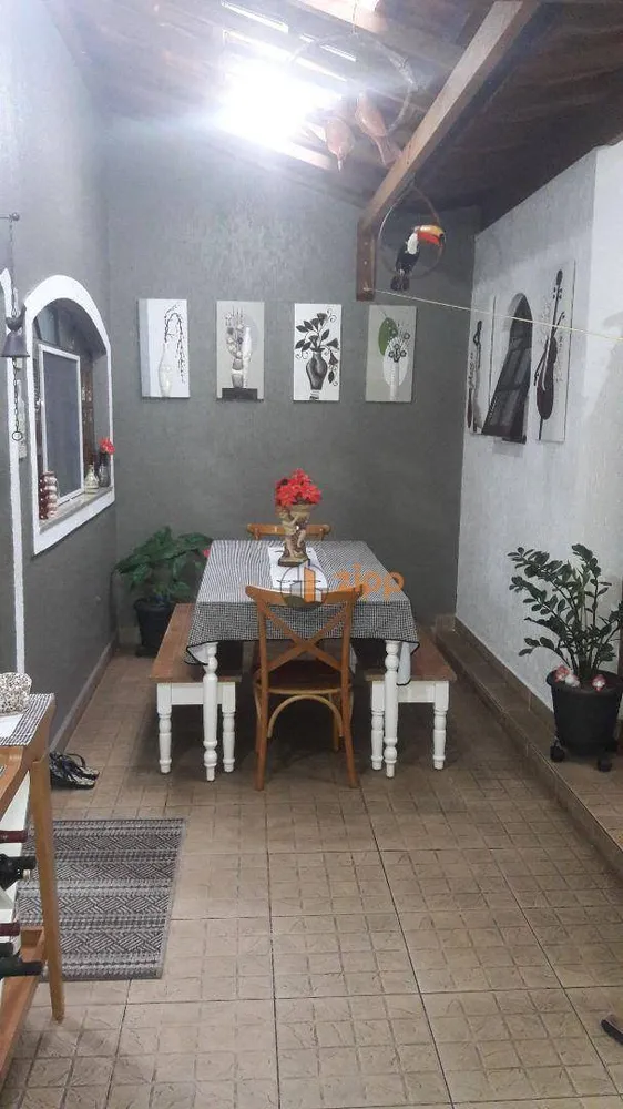 Sobrado, 3 quartos, 220 m² - Foto 2