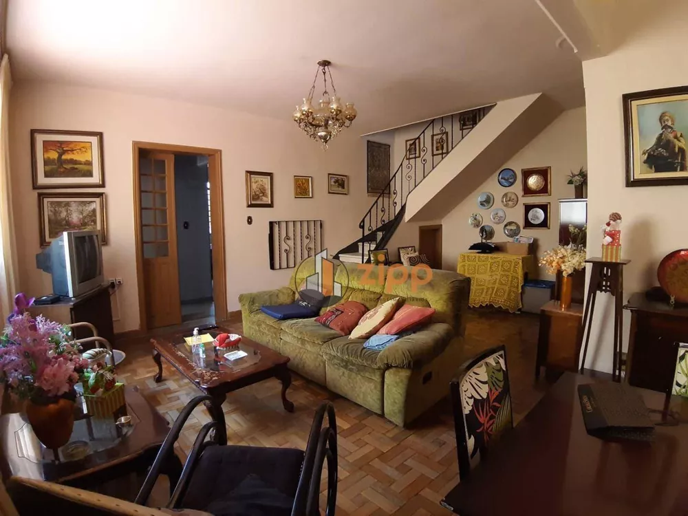 Sobrado, 5 quartos, 242 m² - Foto 1