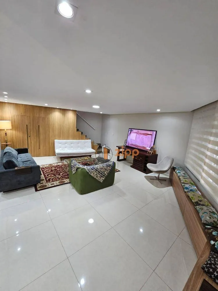 Sobrado, 4 quartos, 210 m² - Foto 1
