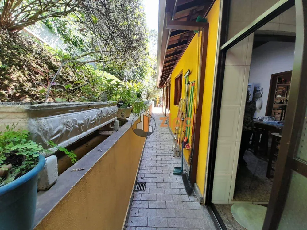 Casa, 4 quartos, 196 m² - Foto 3