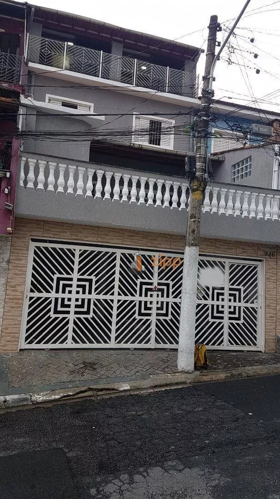 Sobrado à venda com 3 quartos, 140m² - Foto 1