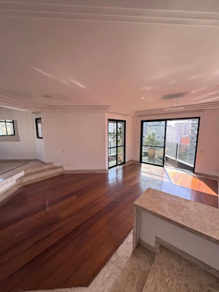 Apartamento, 3 quartos, 220 m² - Foto 1