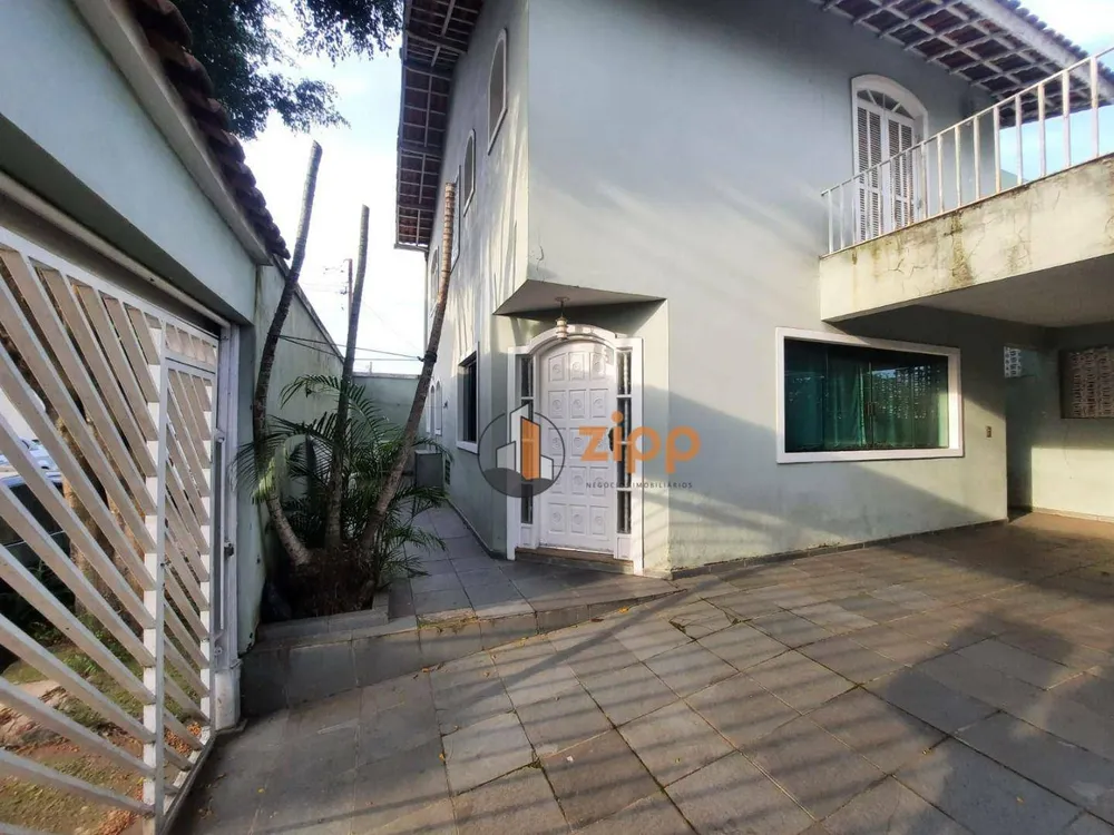 Sobrado, 4 quartos, 454 m² - Foto 1