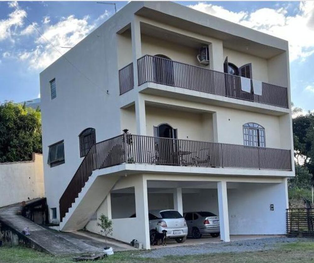 Chácara à venda com 3 quartos, 700m² - Foto 1