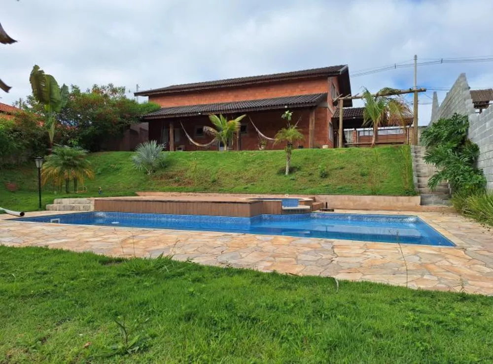 Fazenda à venda com 4 quartos, 950m² - Foto 1