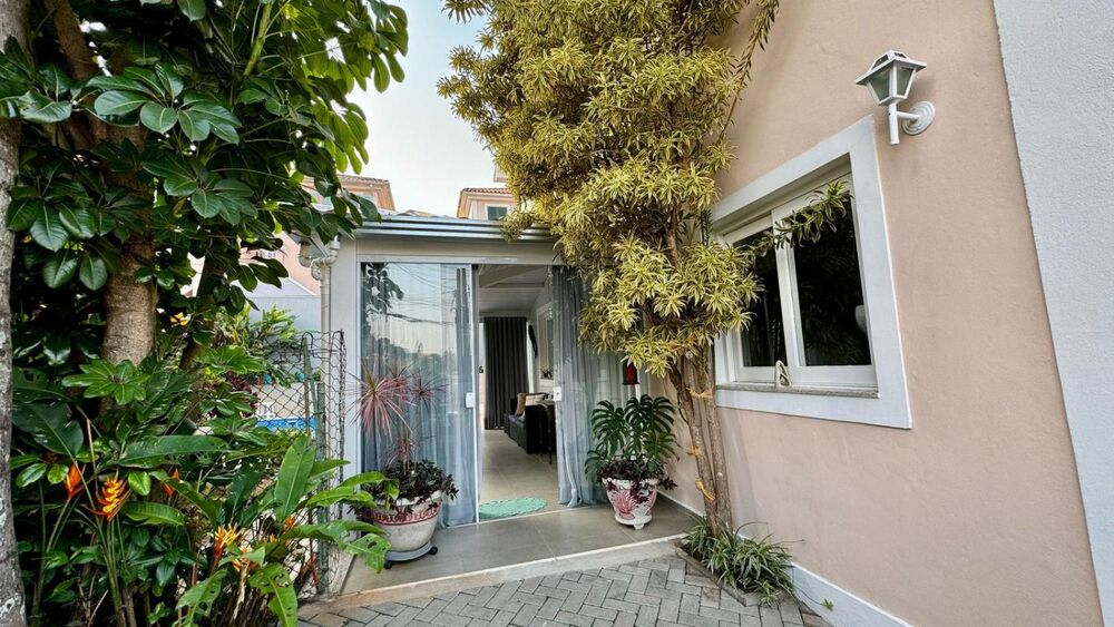 Sobrado, 3 quartos, 312 m² - Foto 1