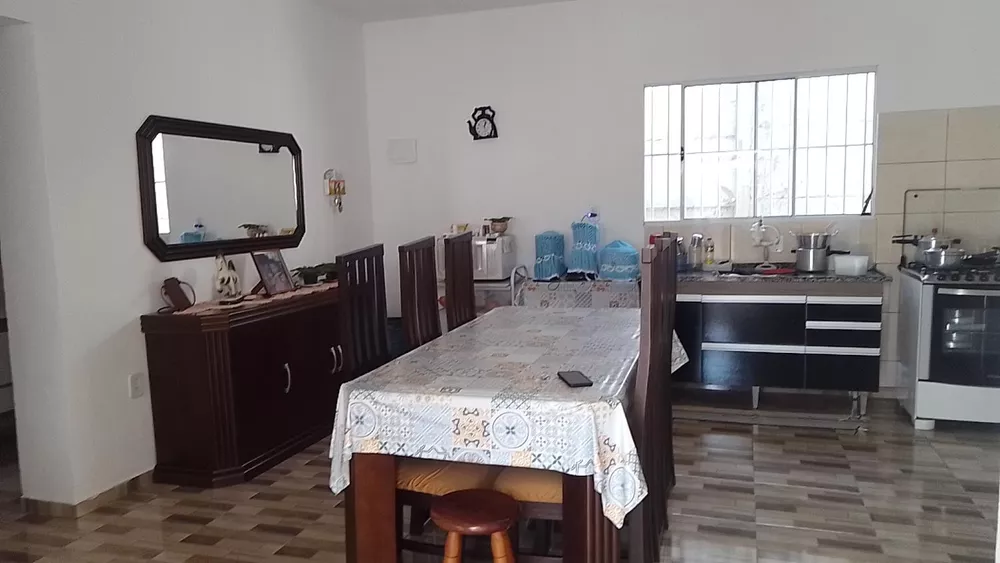 Casa à venda com 2 quartos, 80m² - Foto 1