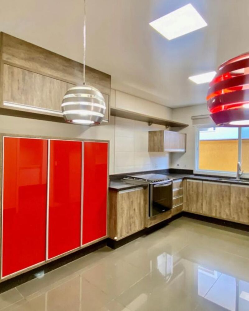 Casa de Condomínio à venda com 3 quartos, 244m² - Foto 1