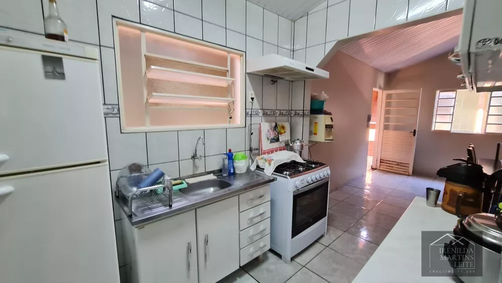 Casa à venda com 3 quartos, 200m² - Foto 4