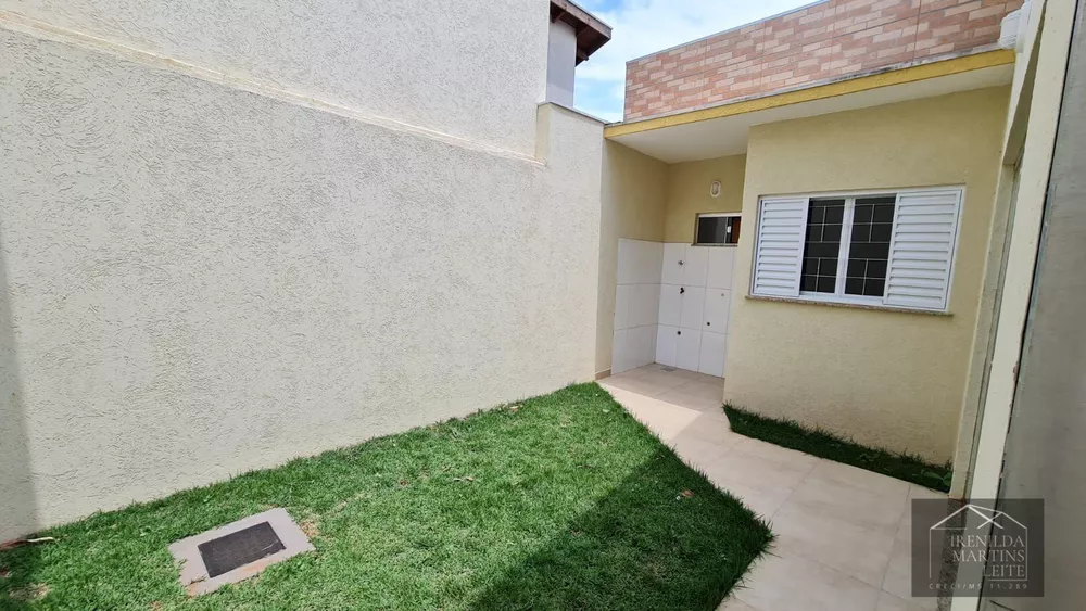 Casa à venda com 3 quartos, 140m² - Foto 2