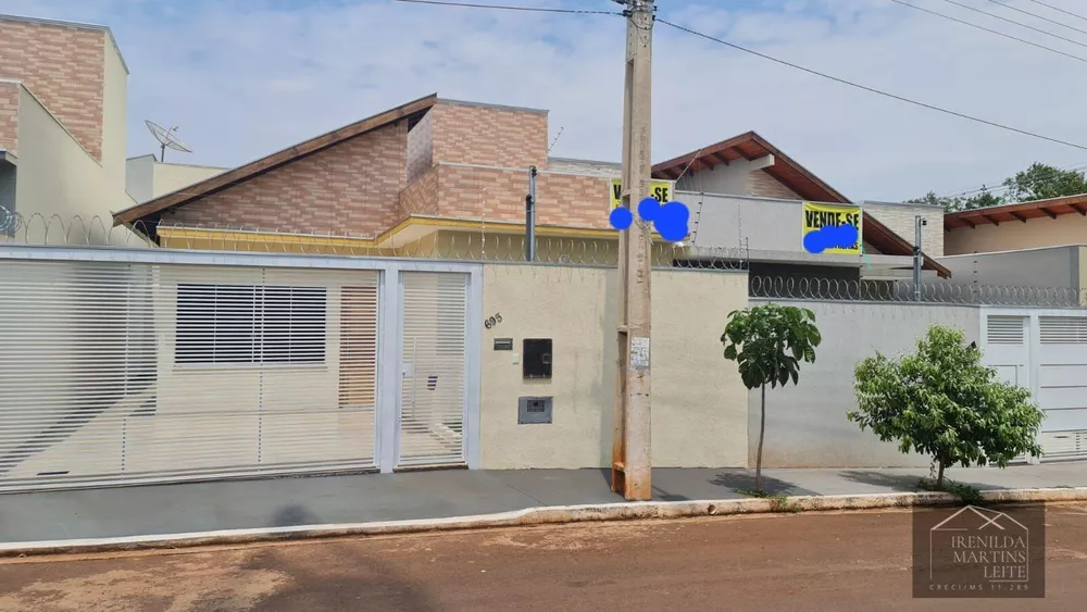 Casa à venda com 3 quartos, 140m² - Foto 1