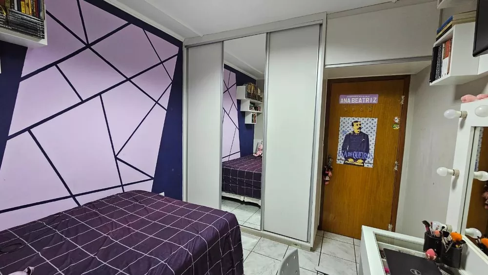 Casa à venda com 3 quartos, 360m² - Foto 2