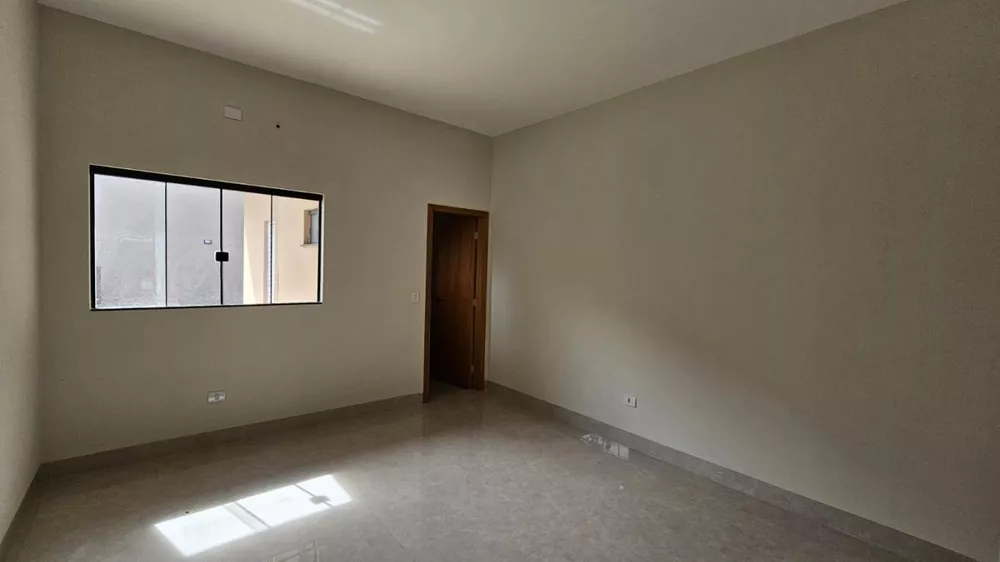 Casa à venda com 3 quartos, 225m² - Foto 4