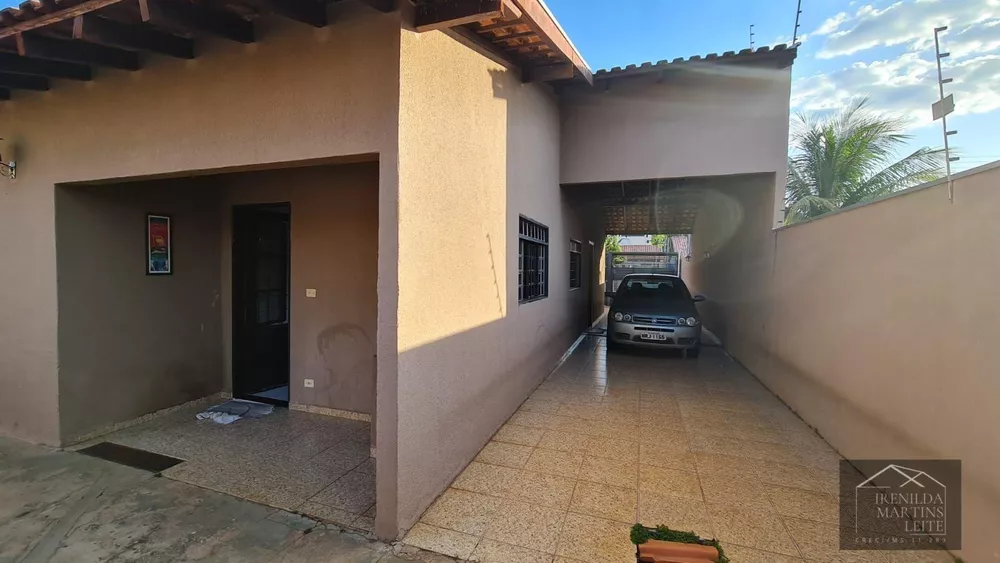 Casa à venda com 3 quartos, 369m² - Foto 2