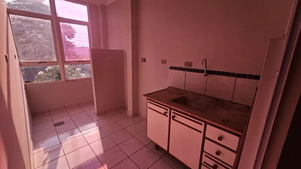 Apartamento à venda com 2 quartos, 77m² - Foto 4