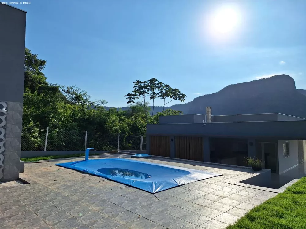 Casa de Condomínio à venda com 3 quartos, 400m² - Foto 4