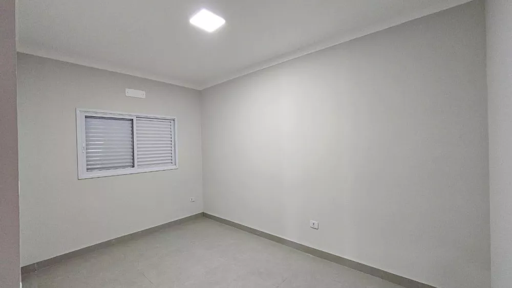 Casa à venda com 3 quartos, 360m² - Foto 2