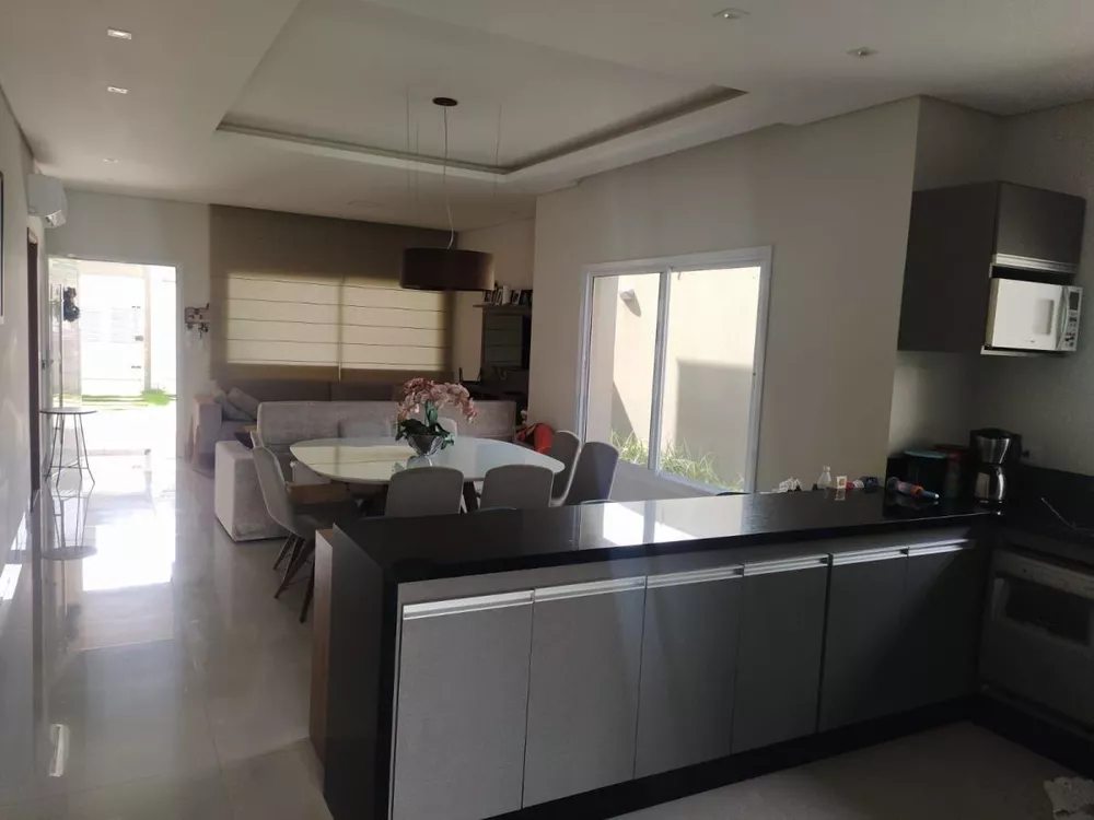 Casa à venda com 2 quartos, 360m² - Foto 4