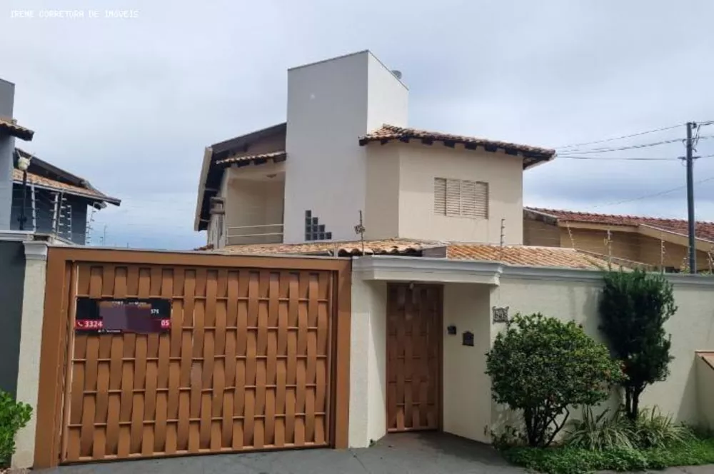 Sobrado à venda com 3 quartos, 503m² - Foto 1