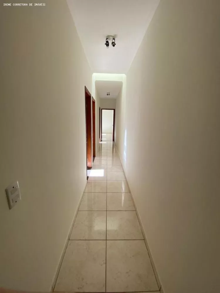 Casa à venda com 3 quartos, 150m² - Foto 2