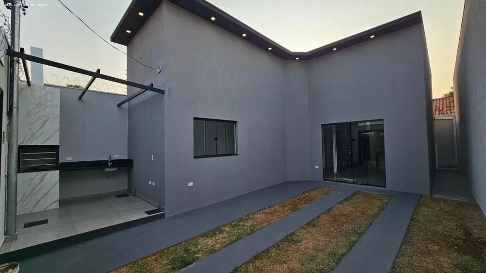 Casa à venda com 3 quartos, 135m² - Foto 2