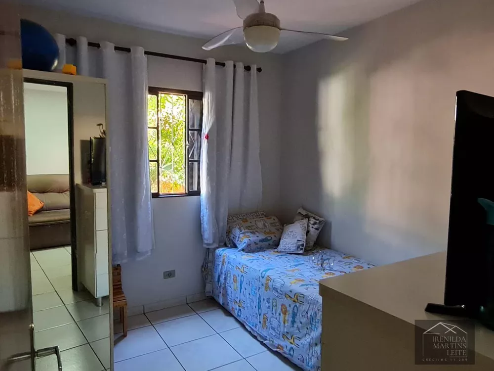 Apartamento à venda com 3 quartos, 7813m² - Foto 3