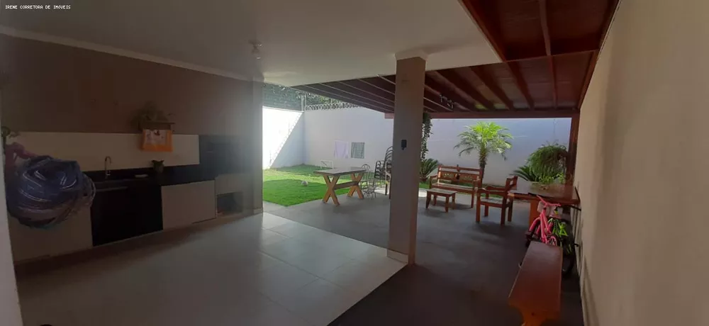 Casa à venda com 3 quartos, 360m² - Foto 3