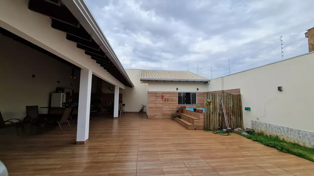 Casa à venda com 2 quartos, 360m² - Foto 4