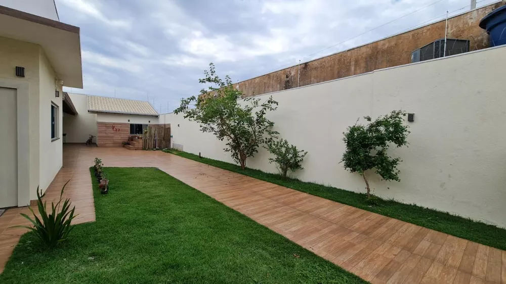 Casa à venda com 2 quartos, 360m² - Foto 2