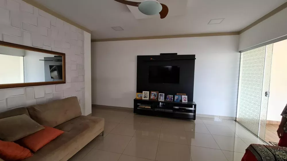 Casa à venda com 2 quartos, 360m² - Foto 8