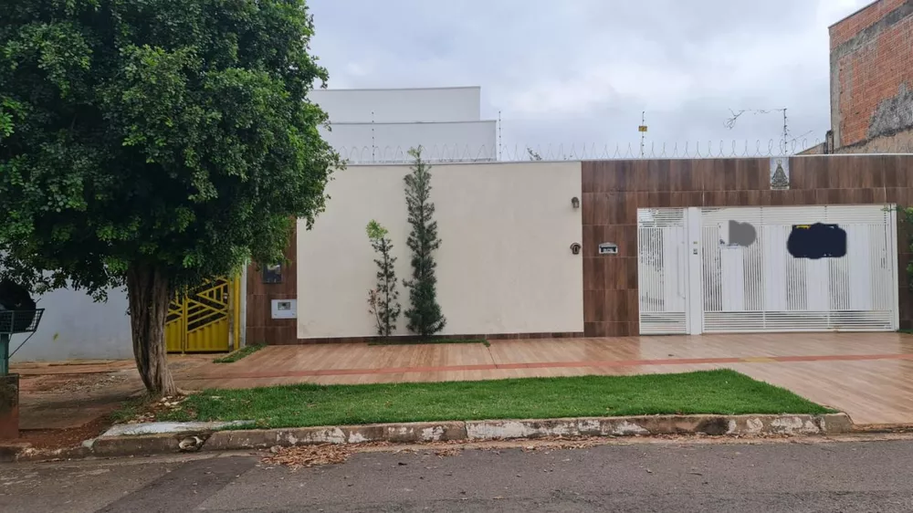 Casa à venda com 2 quartos, 360m² - Foto 1