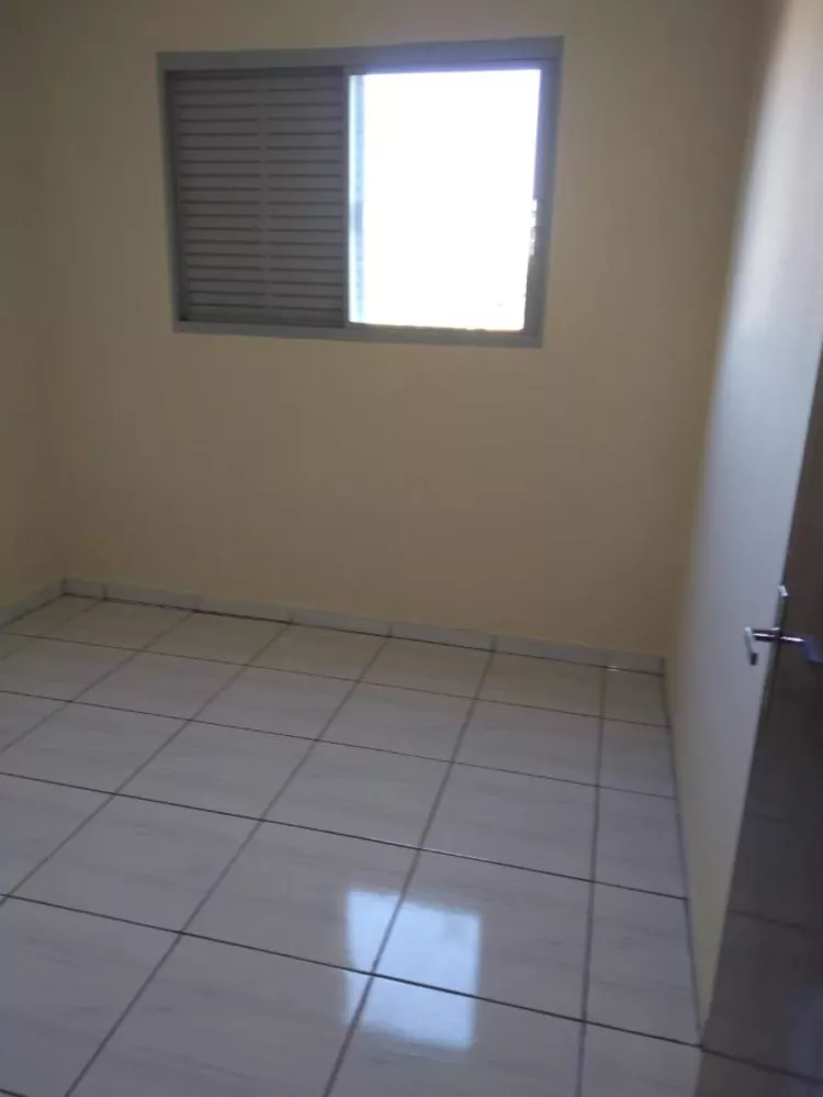 Apartamento à venda com 2 quartos, 87m² - Foto 3