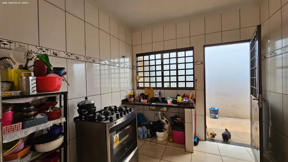 Casa à venda com 2 quartos, 150m² - Foto 11