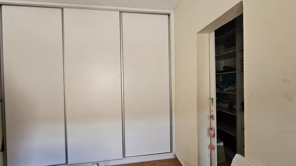 Casa à venda com 3 quartos, 360m² - Foto 7