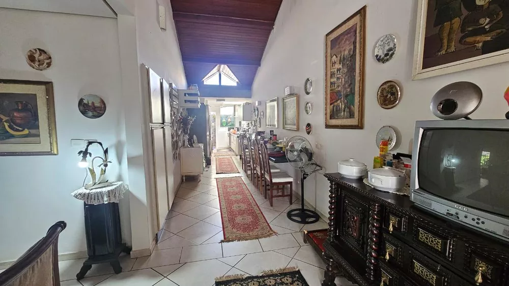 Casa à venda com 4 quartos, 360m² - Foto 4