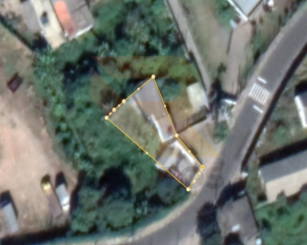 Loteamento e Condomínio, 341 m² - Foto 1