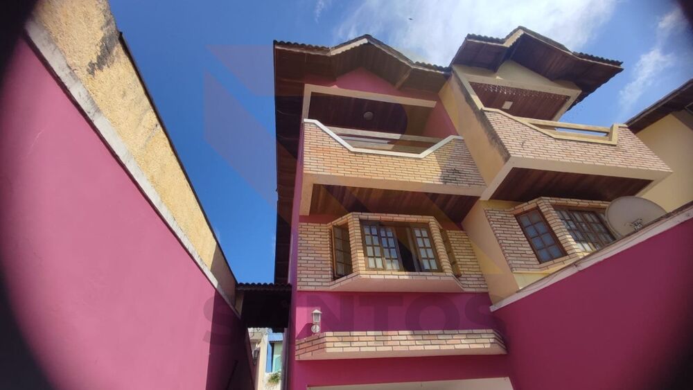 Casa à venda com 3 quartos - Foto 1