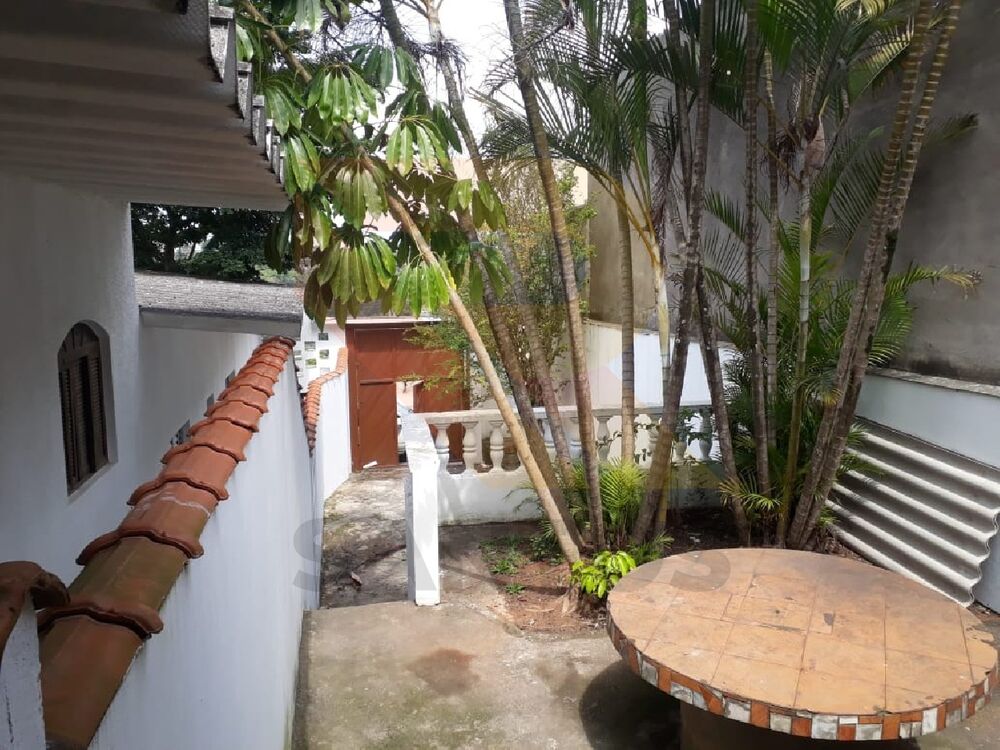 Casa à venda com 1 quarto, 120m² - Foto 3