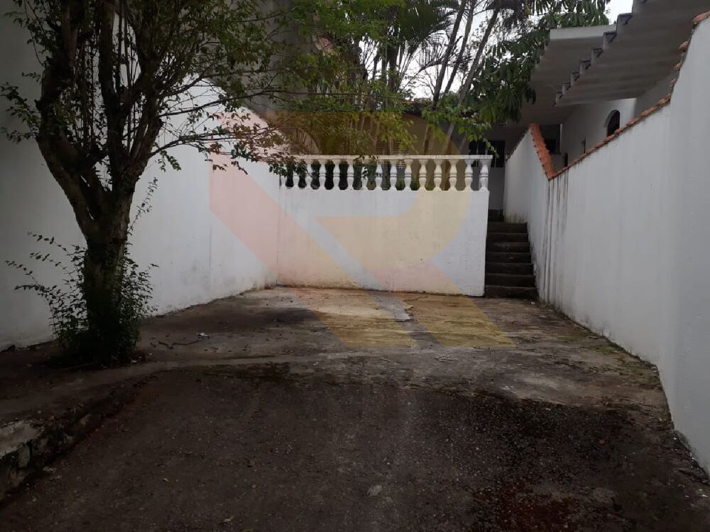 Casa à venda com 1 quarto, 120m² - Foto 1
