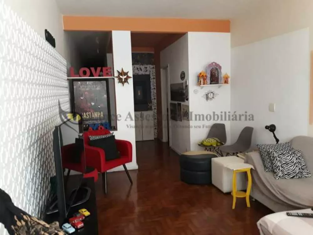 Apartamento à venda com 3 quartos, 100m² - Foto 2